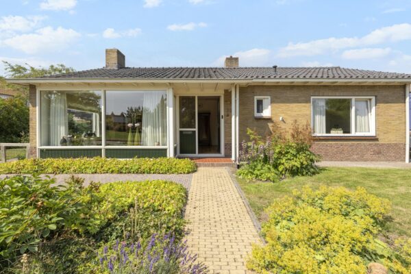 Hippolytushoef – Burg L C Kolffsingel 20
