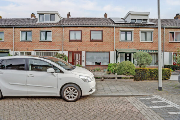 Katwijk – Van Baerlestraat 8